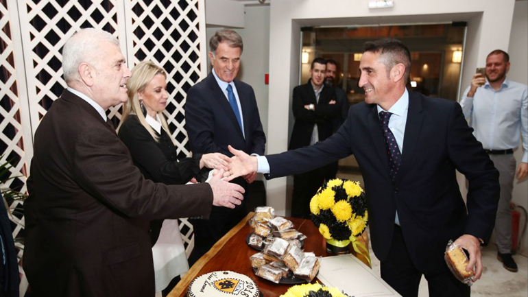 Έδωσαν τα χέρια Μελισσανίδης-Χιμένεθ